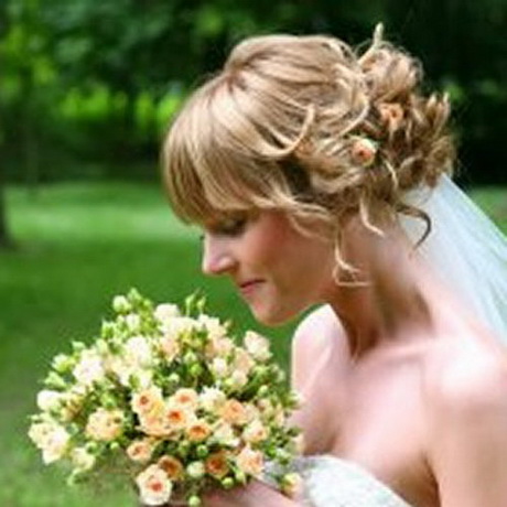 Acconciatura sposa capelli corti