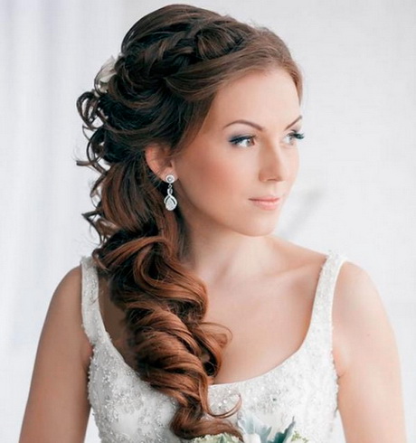 Acconciatura sposa capelli lunghi 2015