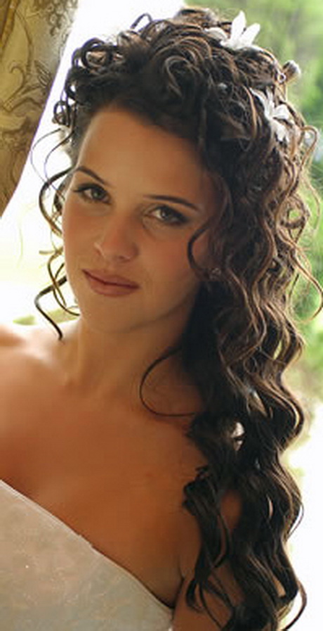 Acconciatura testimone sposa