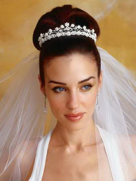 Cappellano Acconciature : Acconciature Sposa Con Corona