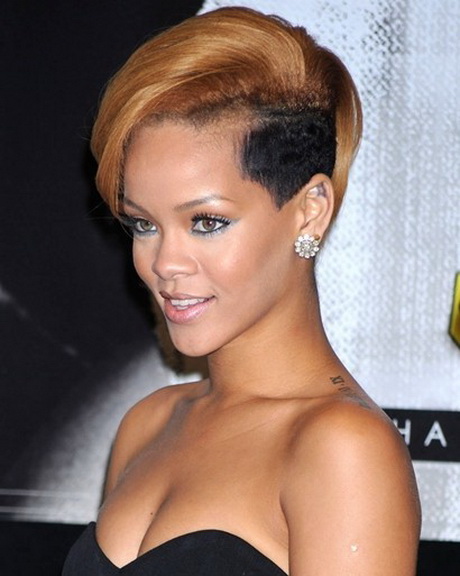 Capelli corti rihanna