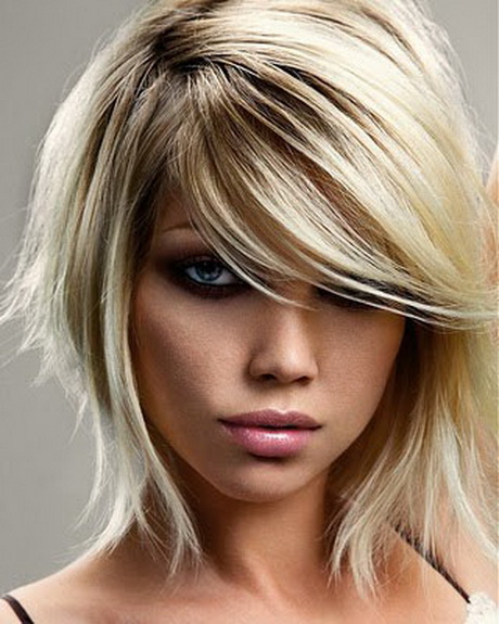 Capelli corti scalati