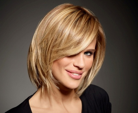 Capelli taglio medio