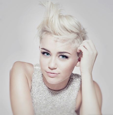 Miley cyrus capelli corti
