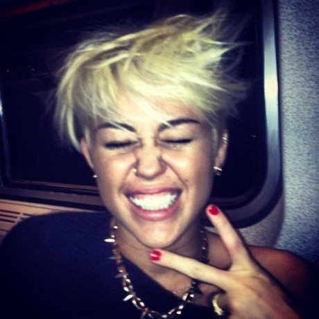 Miley cyrus capelli corti