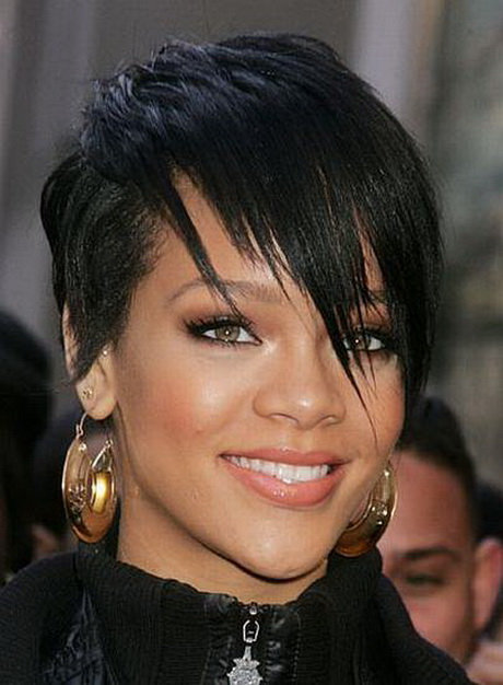 Rihanna taglio di capelli