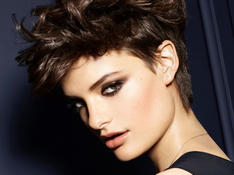 Tendenza tagli capelli corti 2015