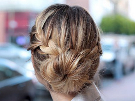 Acconciature chignon con trecce