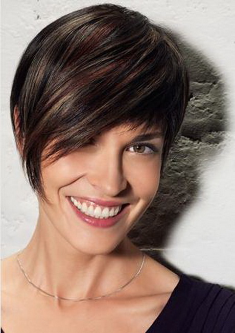 Nuovo taglio capelli donna