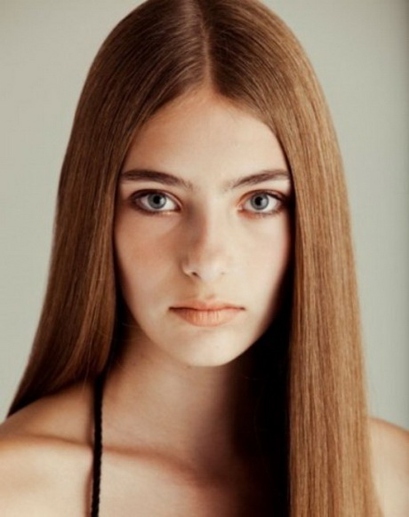 Taglio di capelli lunghi pari