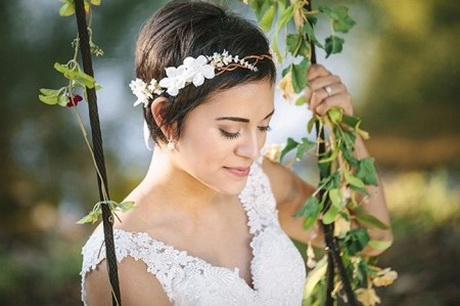 Acconciatura sposa capelli corti 2016