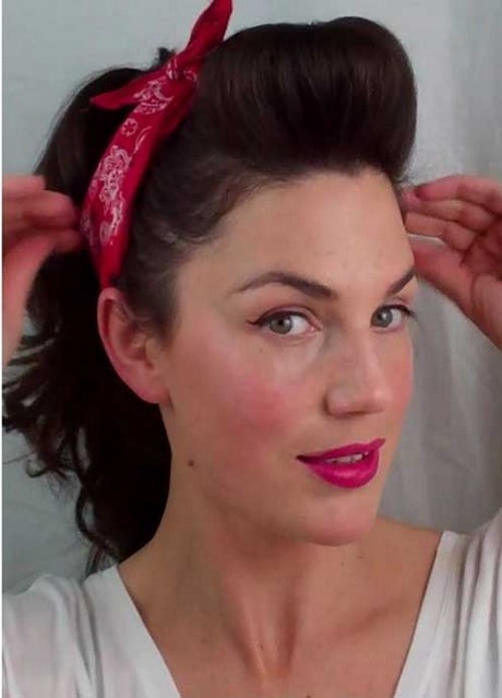 Acconciature donna anni 50