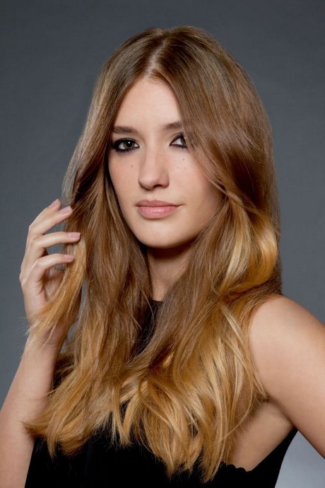 Colore Biondo Cenere Su Capelli Castani