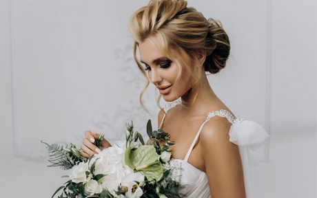 Acconciature sposa capelli medi 2019