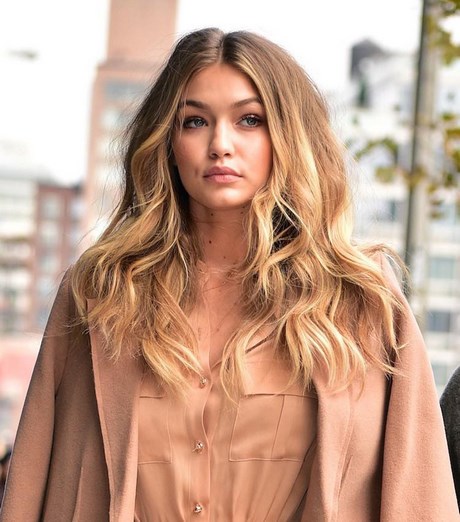 Capelli biondi 2019 tendenze