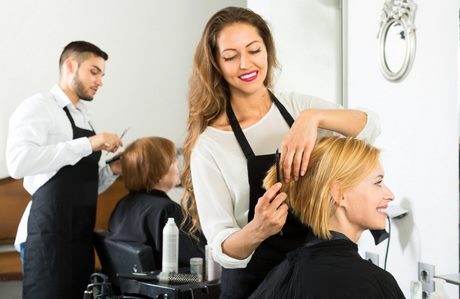 Taglio capelli donne 2019 viso tondo