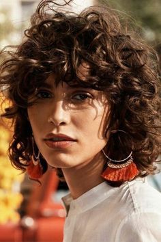 Tendenza capelli ricci 2019