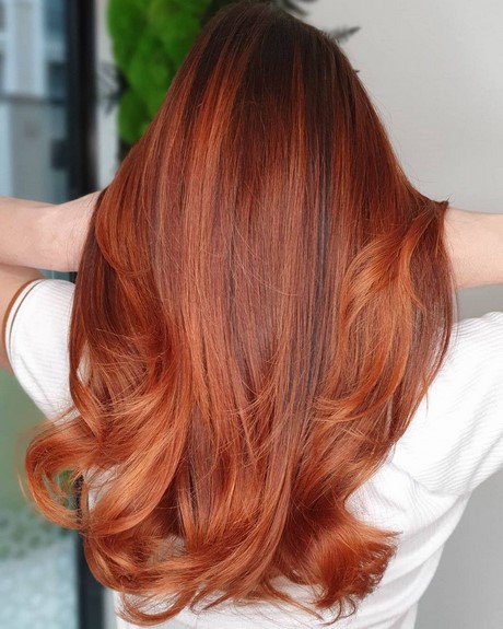 Tendenze colore capelli autunno 2021
