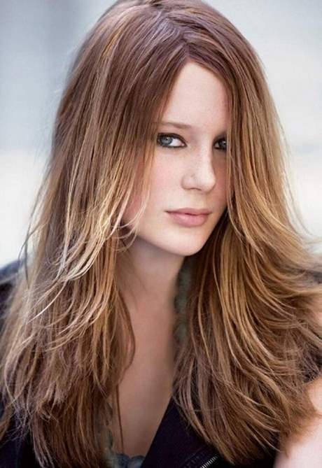 Capelli lunghi donna 2022
