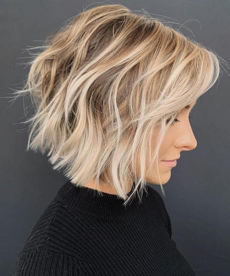Capelli corti rossi 2023