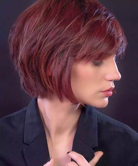 Capelli medio corti 2023 donne