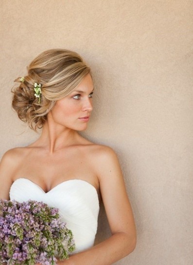 Acconciatura sposa raccolto laterale