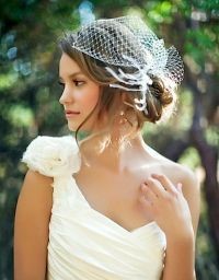 Acconciature sposa con capelli corti