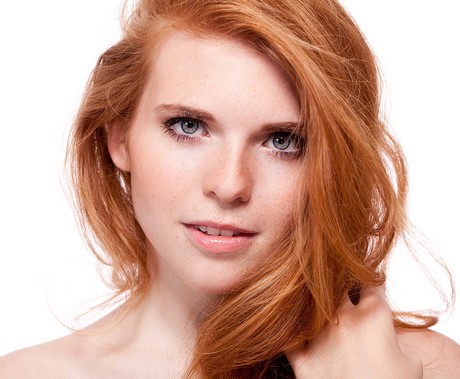 Capelli biondi con meches rosse