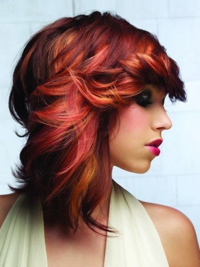 Capelli con meches rosse