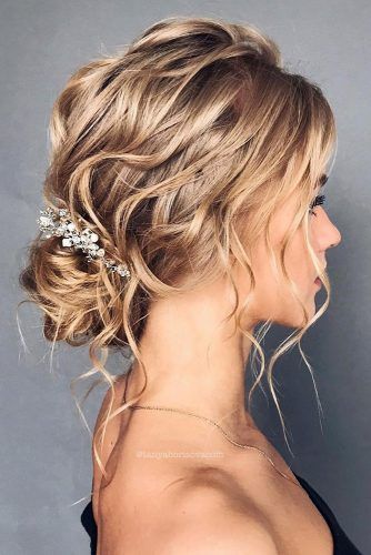 Acconciatura sposa 2020 capelli medi