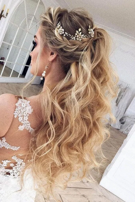 Capelli sciolti sposa 2020