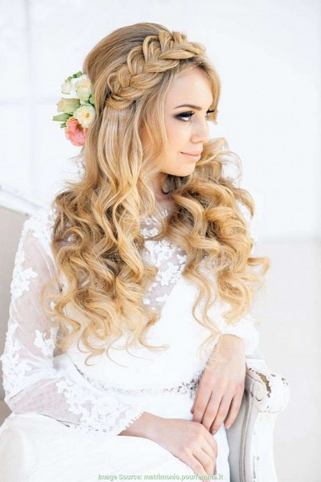 Acconciature sposa capelli medi lisci