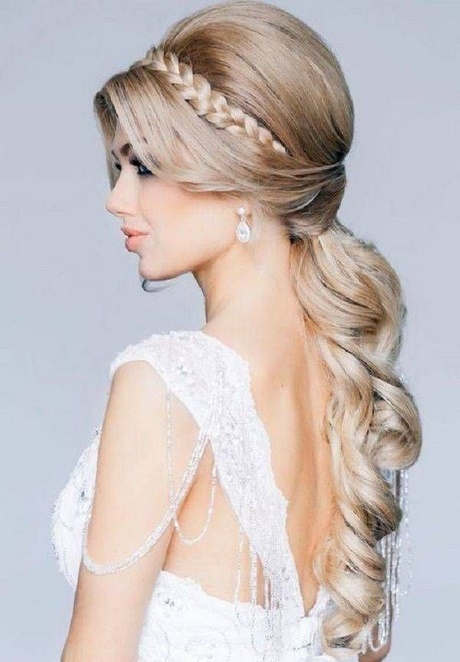 Acconciature sposa per capelli lunghi