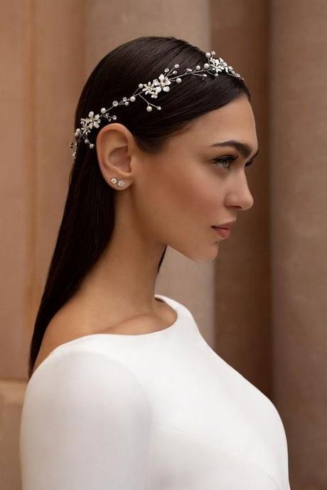 Pettinature sposa 2022 capelli lunghi