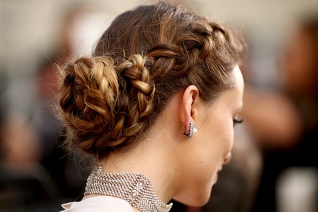 Treccia con chignon