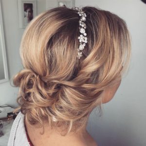 Capelli sposa raccolti morbidi