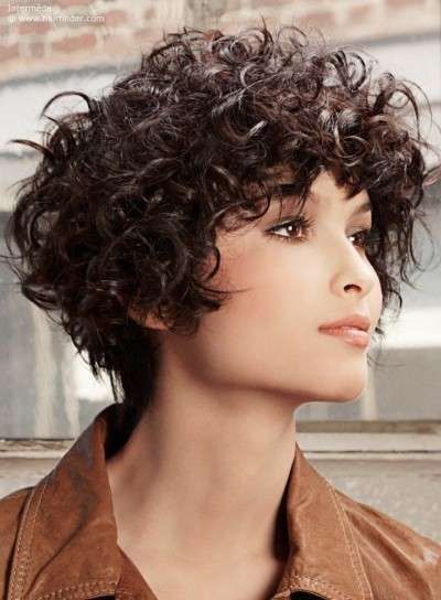 Corti ricci capelli
