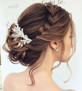 Capelli raccolti sposa 2017