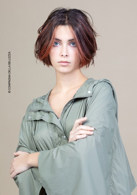 Moda capelli medi 2022