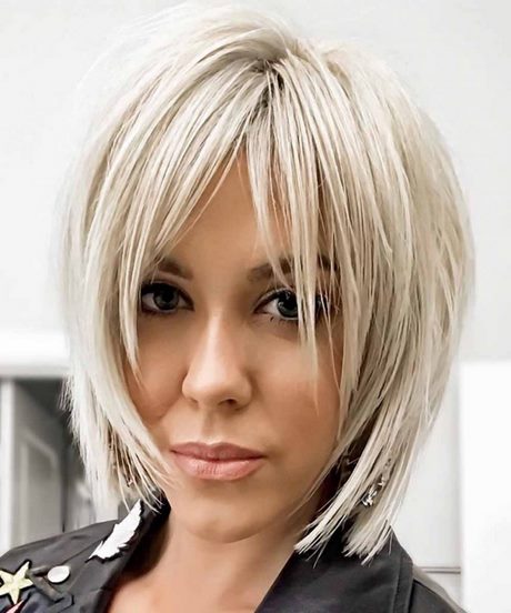 Moda capelli medi 2022