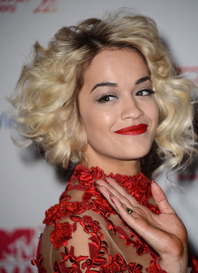 Acconciature Caschetto Riccio : 97 Best Caschetto Lungo Images On Pinterest