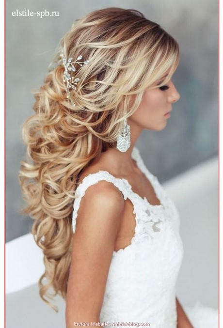 Capelli semiraccolti matrimonio