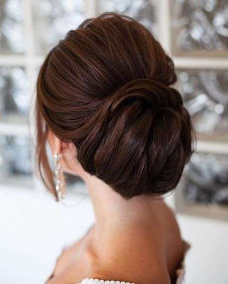 Pettinatura sposa chignon