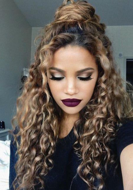 Acconciature Lato : Acconciature Capelli Lunghi Da Un Lato