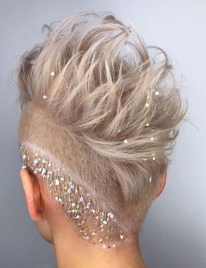 Capelli corti per una cerimonia