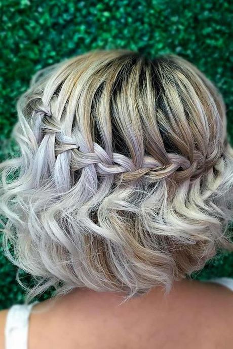Capelli corti per una cerimonia