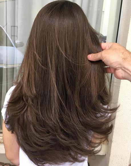 Tagli lunghi capelli donna