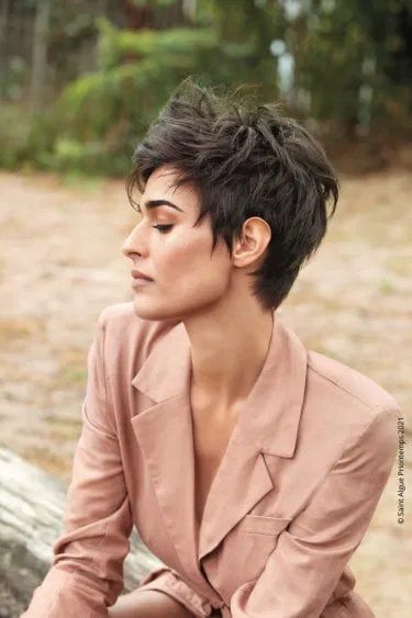 Tagli capelli corti donna 2022 2023