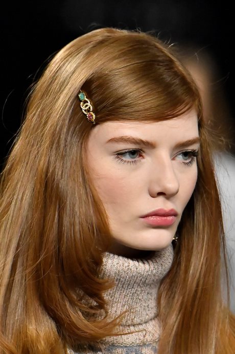 Tagli capelli lunghi autunno inverno 2023