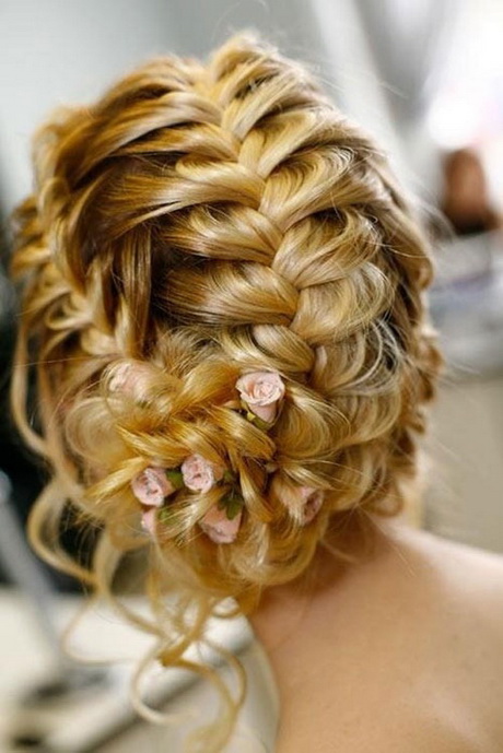 Acconciatura capelli sposa 2015